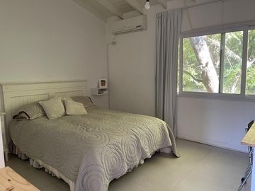 Muy lindo triplex Lasalle chico ,  bajo de San Isidro