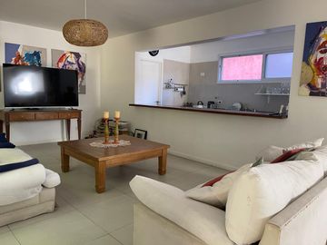Muy lindo triplex Lasalle chico ,  bajo de San Isidro