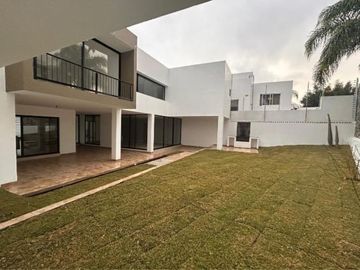 CASA EN VENTA LOMAS DE GRAN JARDIN