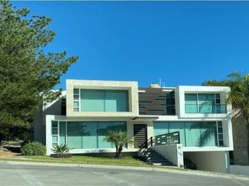 LOMAS DE GRAN JARDIN CASA EN VENTA