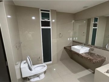 LOMAS DE GRAN JARDIN CASA EN VENTA