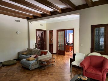 Casa magnífica en Naón al 1800 Belgrano R