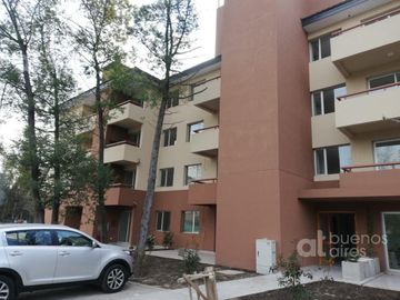 Venta departamento 2 AMBIENTES/ PILETA/Con cochera/Pilar Complejo Villa del Lago
