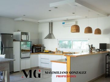 Casa Quinta en Venta, 7 ambientes - Spegazzini