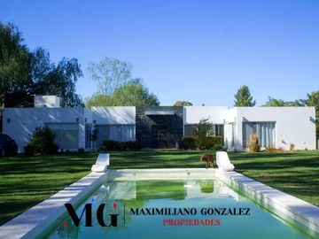 Casa Quinta en Venta, 7 ambientes - Spegazzini