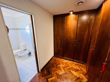 Chalet de 6 ambientes en venta, en Olivos.