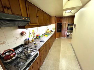 Chalet de 6 ambientes en venta, en Olivos.