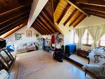 Chalet de 6 ambientes en venta, en Olivos.