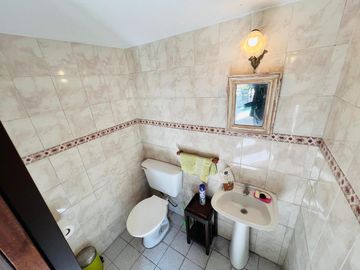 Chalet de 6 ambientes en venta, en Olivos.