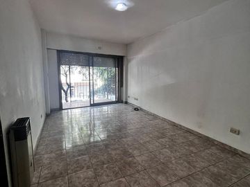 Departamento 3 ambientes en Venta con Cochera - Boedo