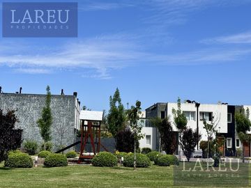 Casa tipo duplex en Spring Park