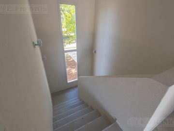 LJ RAMOS | VENTA| CASA BARRIO CERRADO HARAS DEL SOL | PILAR | SIST CONSTRUCTIVO DE ULT TECNOLOGÍA