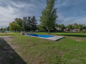 LJ RAMOS | VENTA| CASA BARRIO CERRADO HARAS DEL SOL | PILAR | SIST CONSTRUCTIVO DE ULT TECNOLOGÍA