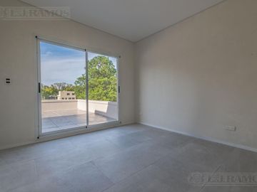 LJ RAMOS | VENTA| CASA BARRIO CERRADO HARAS DEL SOL | PILAR | SIST CONSTRUCTIVO DE ULT TECNOLOGÍA