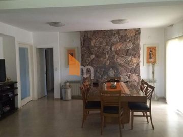 En VENTA Casa en Country San Isidro.
