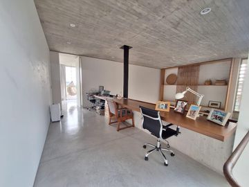 Importante casa en venta a la Laguna Puertos del lago muelles