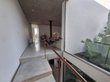 Importante casa en venta a la Laguna Puertos del lago muelles