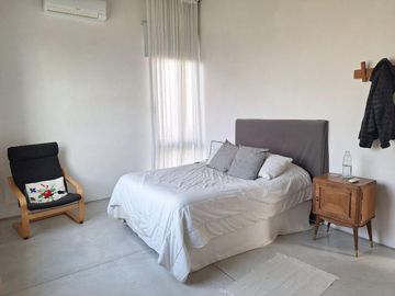 Importante casa en venta a la Laguna Puertos del lago muelles