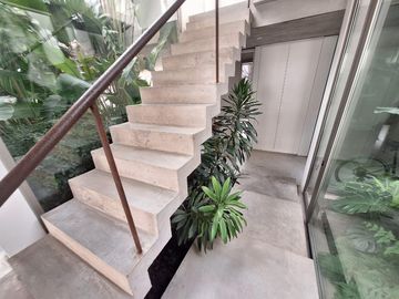 Importante casa en venta a la Laguna Puertos del lago muelles