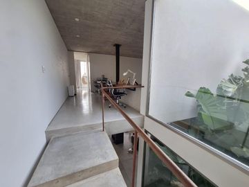 Importante casa en venta a la Laguna Puertos del lago muelles
