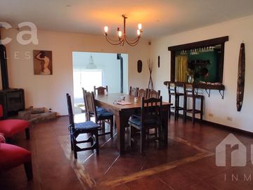 ALQ VERANO | Comoda Casa con hermoso Jardin, Pileta y Quincho