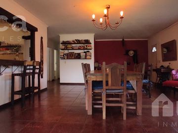 ALQ VERANO | Comoda Casa con hermoso Jardin, Pileta y Quincho
