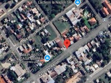 Casa en venta - 2 Dormitorios 2 Baños - Local - 200Mts2 - San Vicente