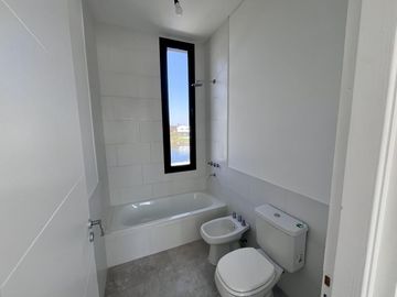 CASA, VENTA, SAN MATIAS  LOTE al 1100, 5 AMBIENTES