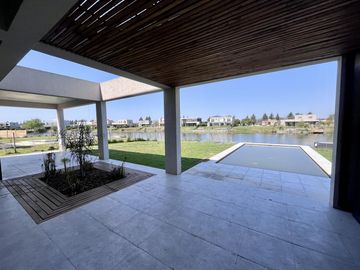 CASA, VENTA, SAN MATIAS  LOTE al 1100, 5 AMBIENTES