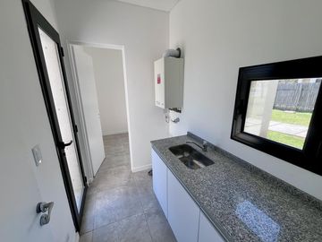 CASA, VENTA, SAN MATIAS  LOTE al 1100, 5 AMBIENTES