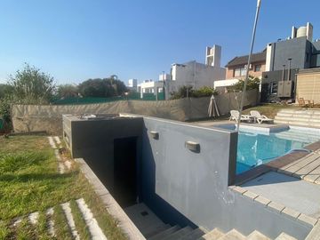 Duplex en Country La Cuesta, Pileta, Cochera Doble, Quincho