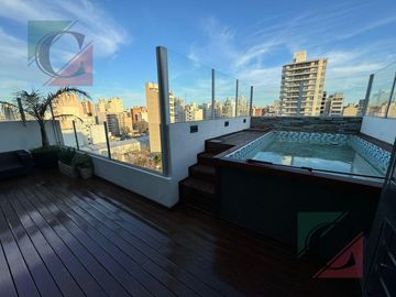 Departamento  4 ambientes con dos cochera y piscina en Lanús Oeste centro