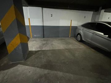 Departamento  4 ambientes con dos cochera y piscina en Lanús Oeste centro