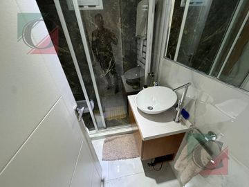 Departamento  4 ambientes con dos cochera y piscina en Lanús Oeste centro