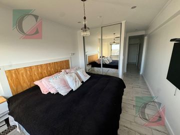 Departamento  4 ambientes con dos cochera y piscina en Lanús Oeste centro