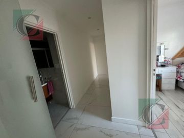 Departamento  4 ambientes con dos cochera y piscina en Lanús Oeste centro