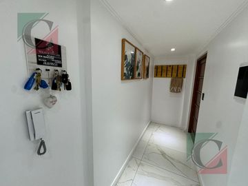Departamento  4 ambientes con dos cochera y piscina en Lanús Oeste centro