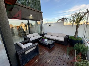 Departamento  4 ambientes con dos cochera y piscina en Lanús Oeste centro