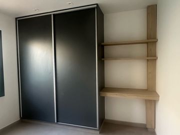 Casa a estrenar tres dormitoios en una planta.