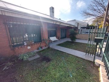 VENTA CASA 2 DORMITORIOS - LOMAS DE ALBERDI, ROSARIO