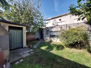 VENTA CASA 2 DORMITORIOS - LOMAS DE ALBERDI, ROSARIO