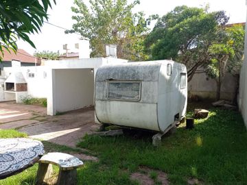 Casa en venta - 4 Dormitorios 2 Baños - Cochera - 450Mts2 - Mar del Tuyú