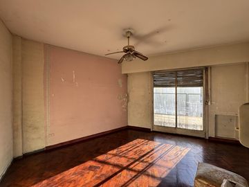 VENTA - 3 AMBIENTES C/BALCÓN - A REFACCIONAR - VILLA CRESPO