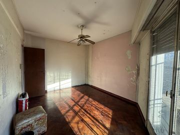 VENTA - 3 AMBIENTES C/BALCÓN - A REFACCIONAR - VILLA CRESPO