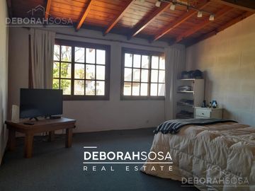 Casa en Venta dos plantas 7 ambientes 5 habitaciones pileta terraza en Victoria tigre san fernando