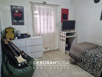 Casa en Venta dos plantas 7 ambientes 5 habitaciones pileta terraza en Victoria tigre san fernando