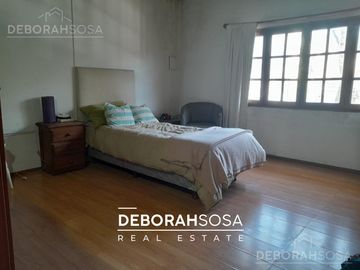 Casa en Venta dos plantas 7 ambientes 5 habitaciones pileta terraza en Victoria tigre san fernando