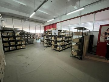 Depósito y Oficinas en VENTA en la mejor zona de Carapachay, Vicente Lopez