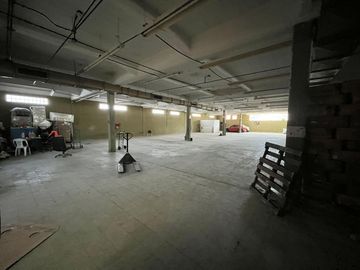 Depósito y Oficinas en VENTA en la mejor zona de Carapachay, Vicente Lopez