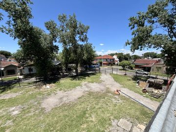 Depósito y Oficinas en VENTA en la mejor zona de Carapachay, Vicente Lopez